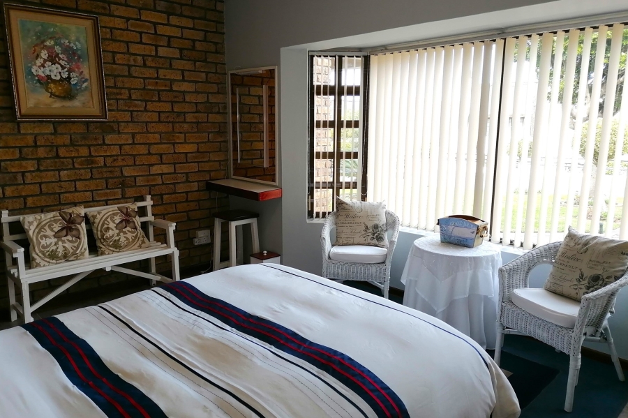 5 Bedroom Property for Sale in Stilbaai Wes Western Cape
